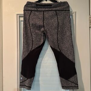Lululemon capris size 10